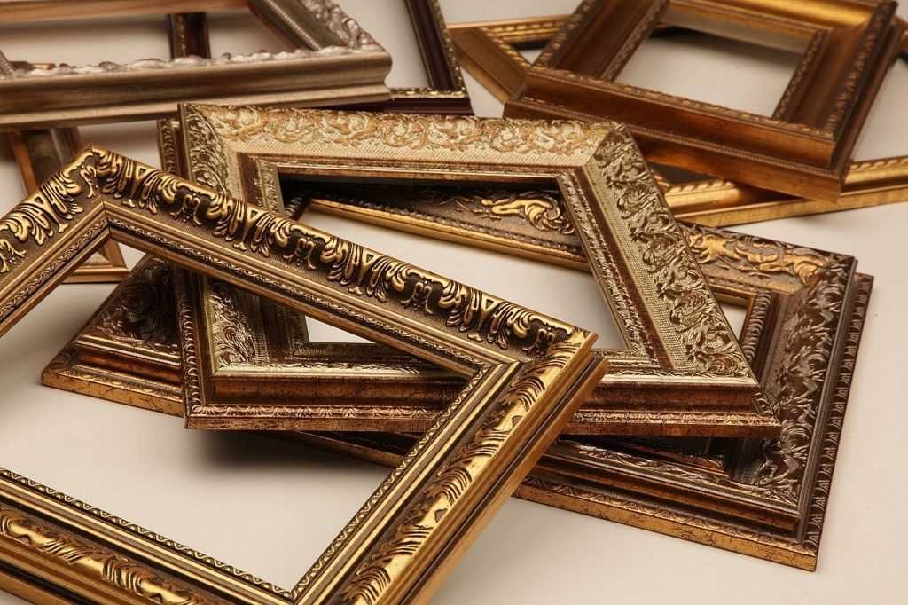 Picture/mirror frame profiles