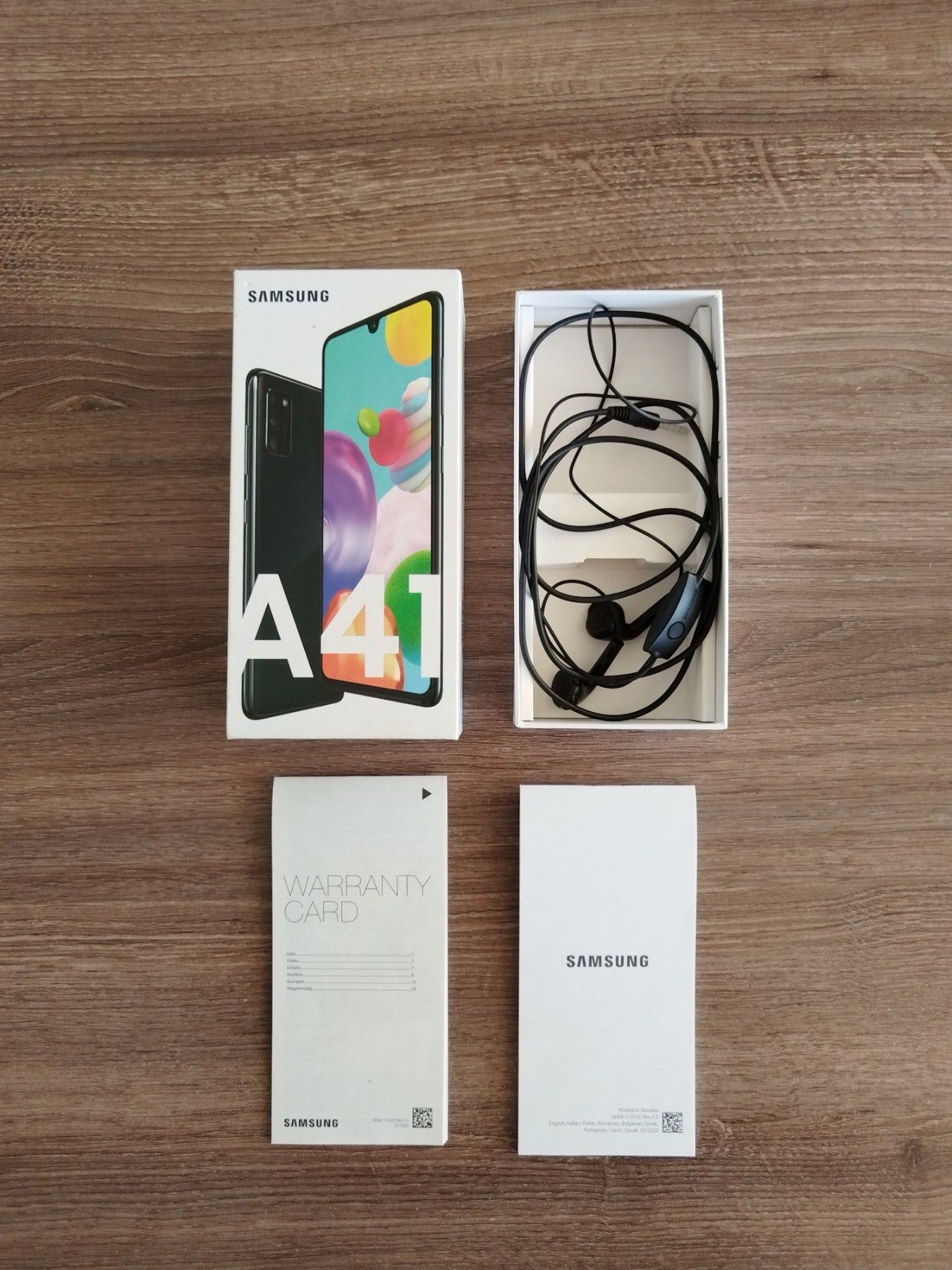 Samsung A41 + Spigen кейс подарък
