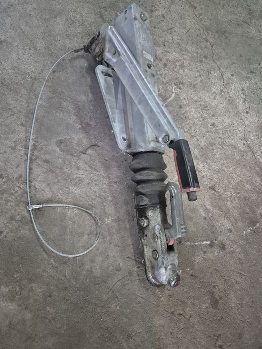 прикачно устройство за ремарке, платформа