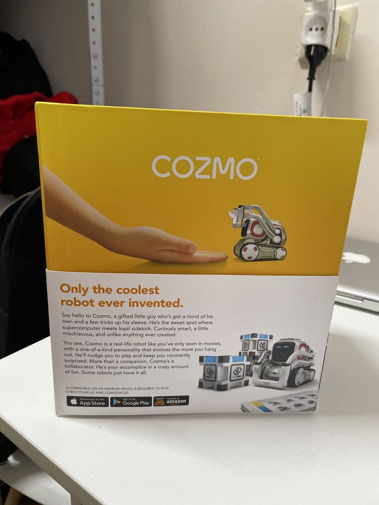 Робот Anki Cozmo в хорошем состоянии