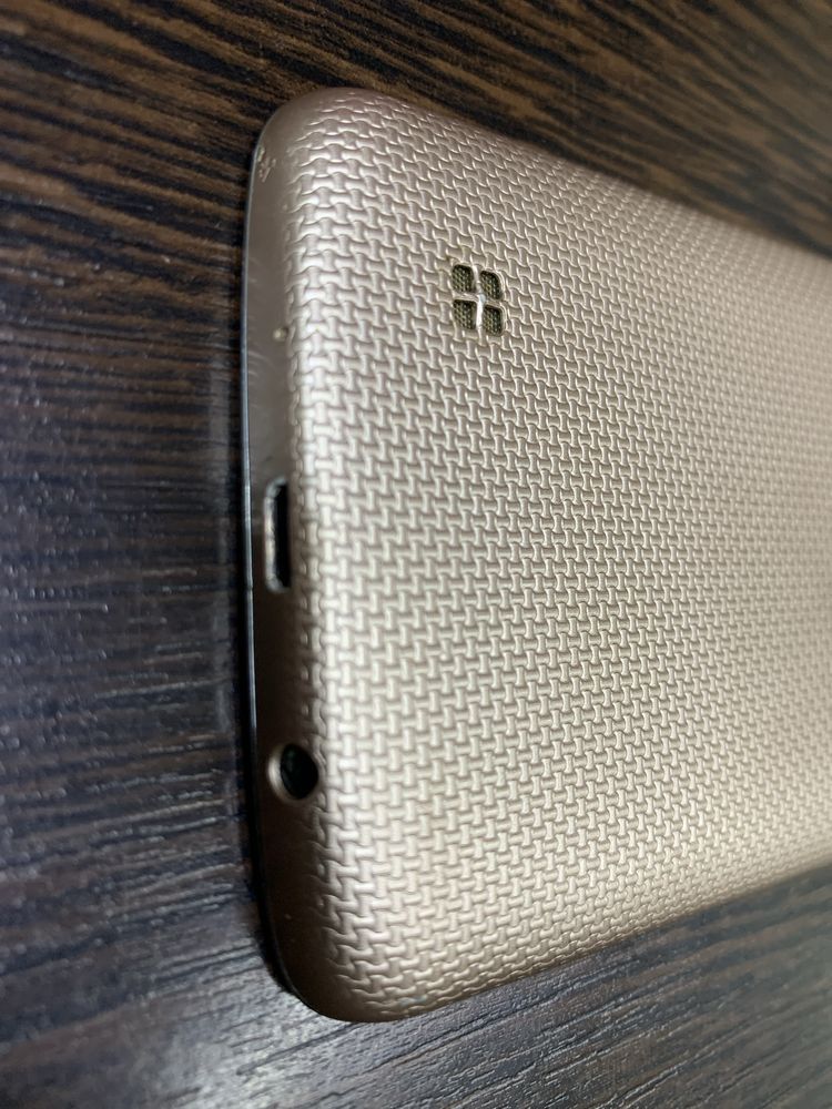 Lg k8  в хорошем состоянии