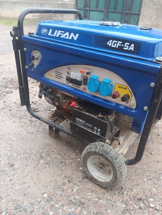 Dvijok generator 4.5kv. Yangiday koʼp ishlamagan