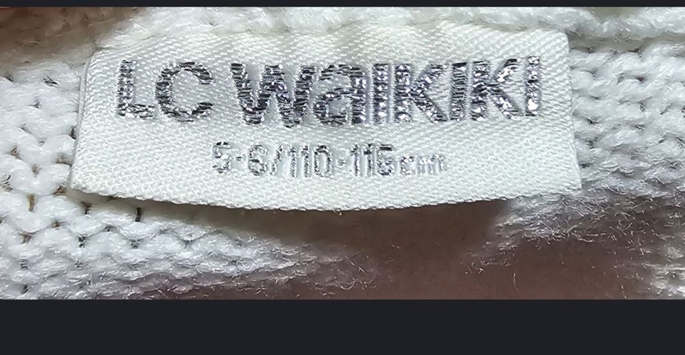 Pulover fete Lc Waikiki 5-6 ani