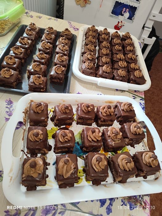 Prăjituri și cozonac