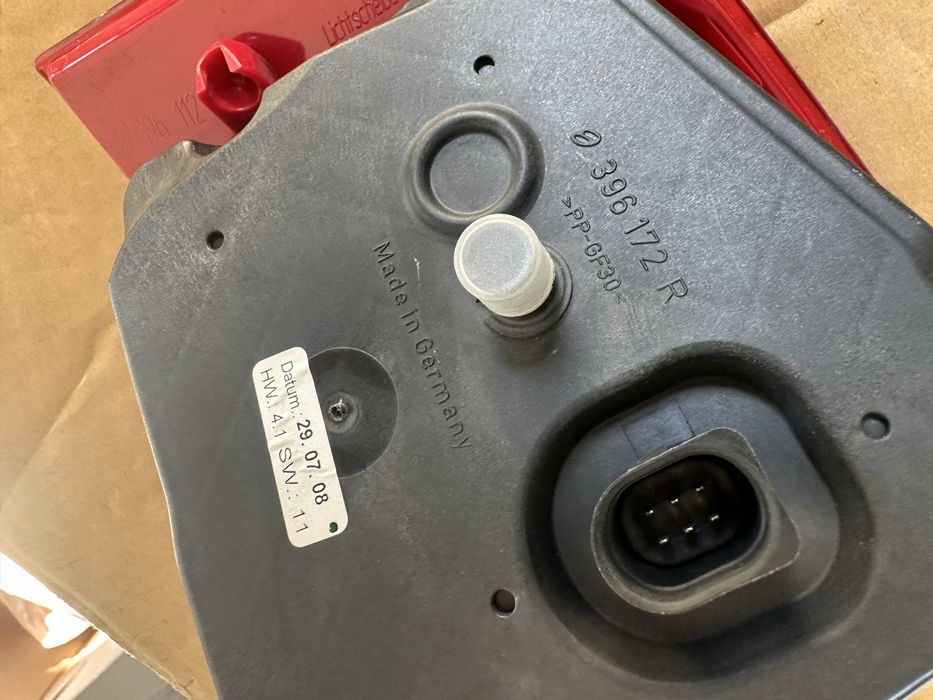 Audi A8 D3 Нов Оригинален Десен Стоп