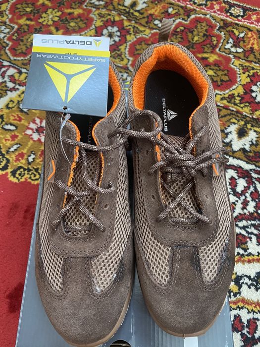 Новые Спец кроссовки  Delta plus