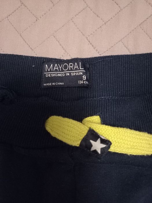 Дрехи есен/зима за 9 год