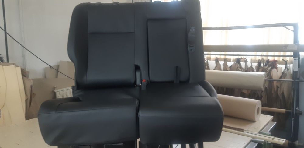 Execut tapiterii auto