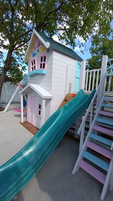 Loc de joaca, Tobogan, Escalada, Leagan