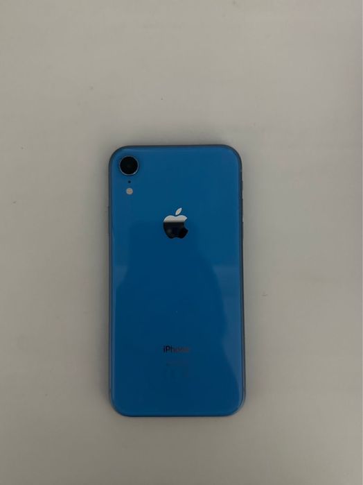 Продам iphone xr в отличном состоянии