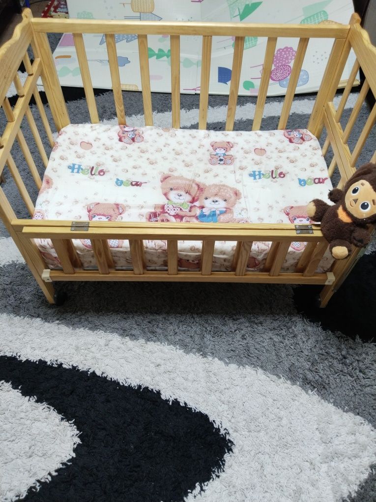 Детская кроватка от рождения до трёх лет!