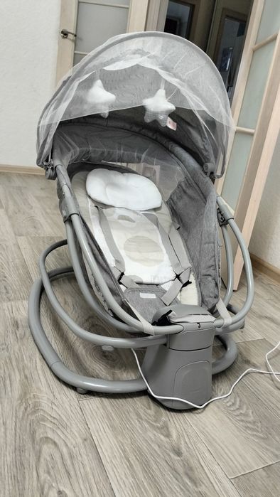 Продам шезлонг новый