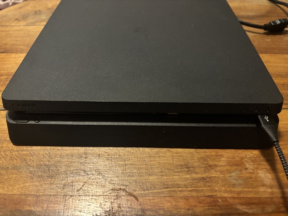 PS4 Slim 1TB + FC6