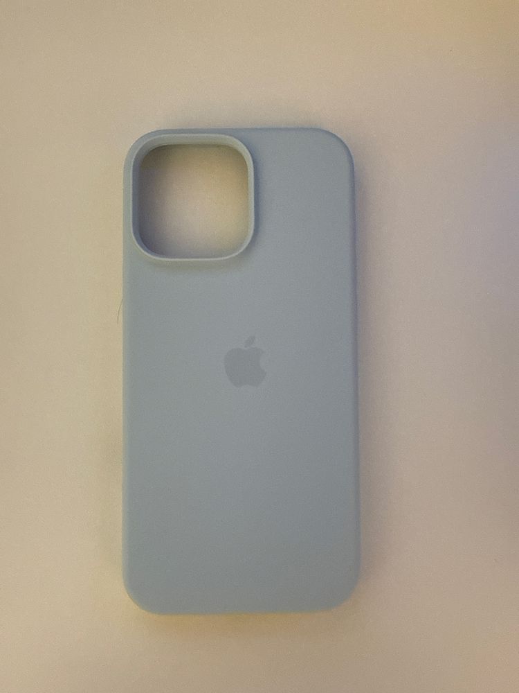 Продаю новый чехол на Iphone 16 pro max