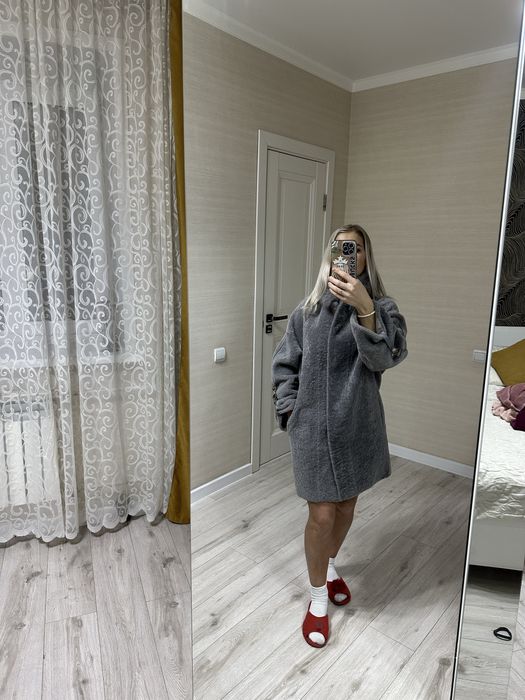 Дубленка, в сером красивом цвете, р 42,44 ! Брала в этом году в Турции