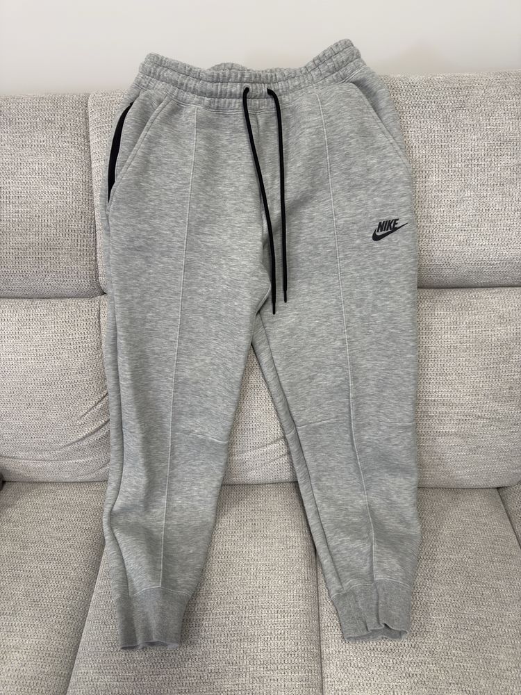 Сет Nike 2 панталон + суйтчър