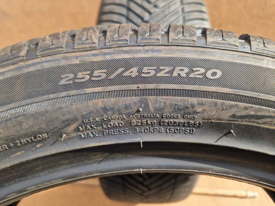 2 Hankook R20 255/45
Зимни гуми 
DOT4723