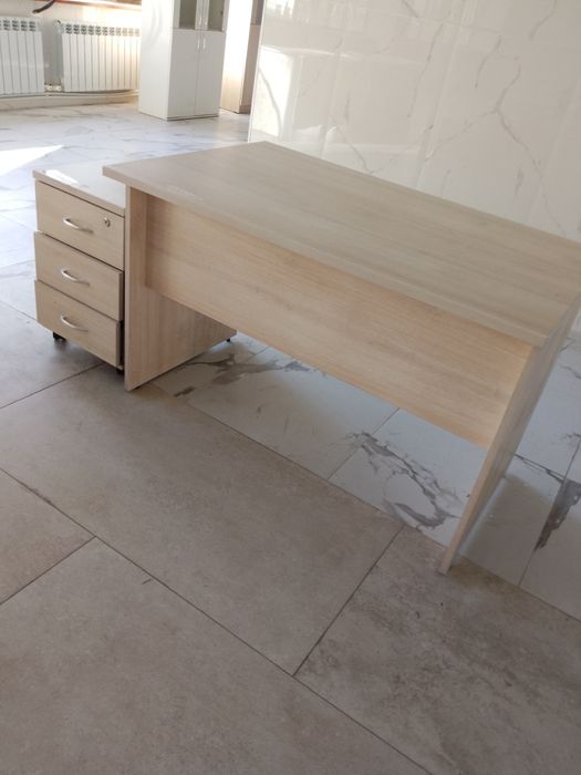 Продам бу офисную мебель