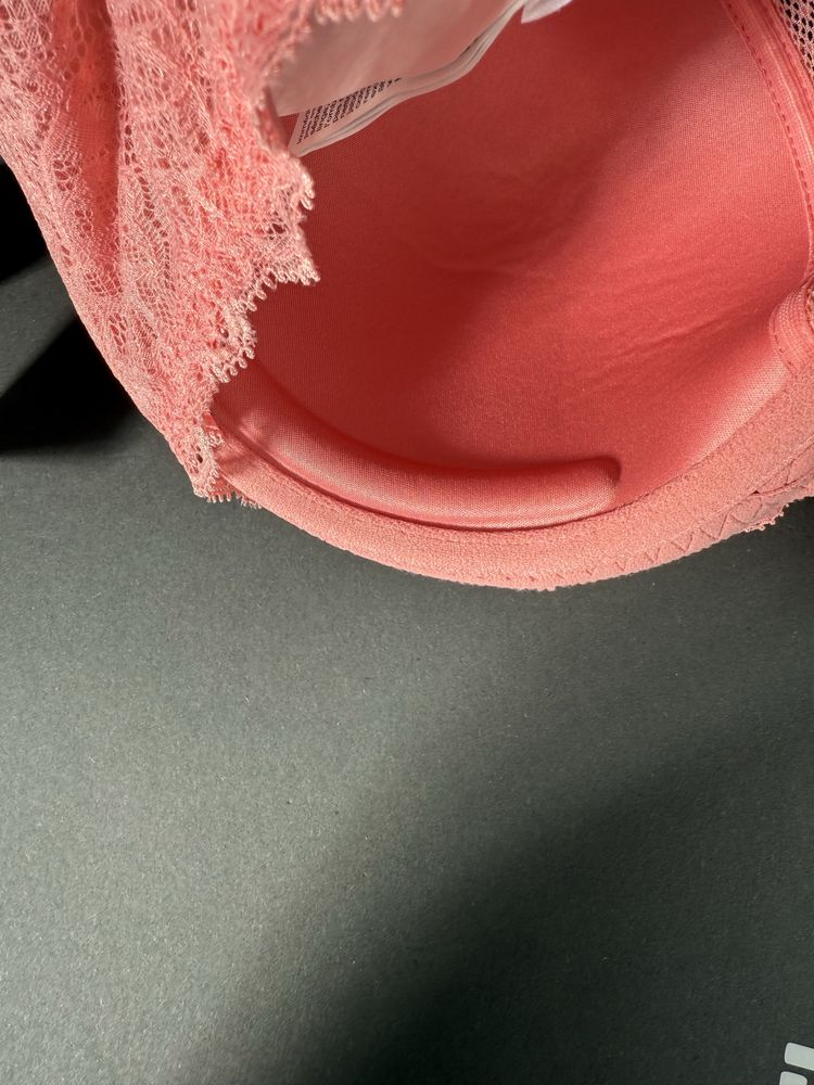 Луксозен сутиен Calvin Klein /80D/