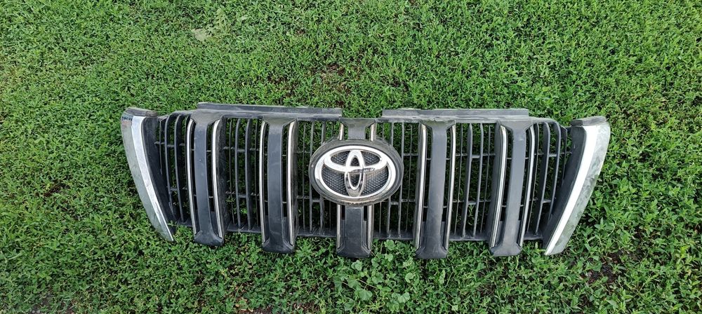 Продам решётку радиатора