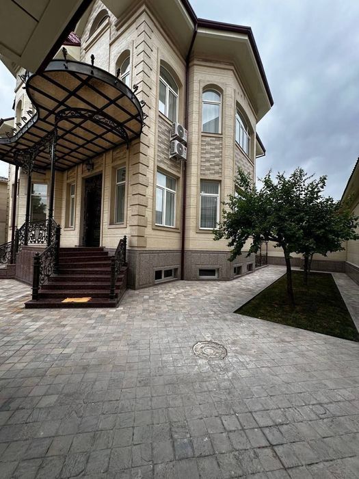Продается дом 6 комнат, ор-р: улица Никитина, 660 м²