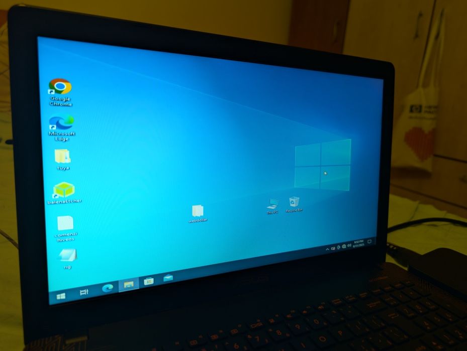 Laptop Asus i7 7700 gen 7 / 8 GB Ram / Intel Video/ 128 SSD