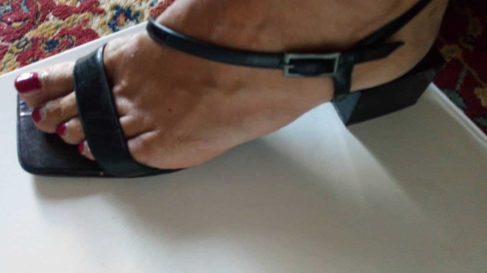 Черни сандали Bruno Magli, 39