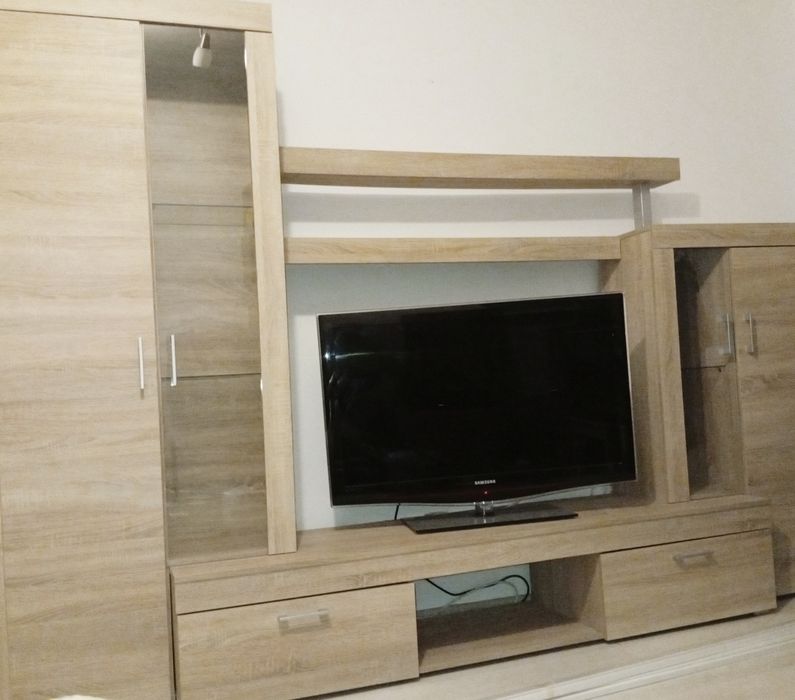 Mobila living cu spațiu TV