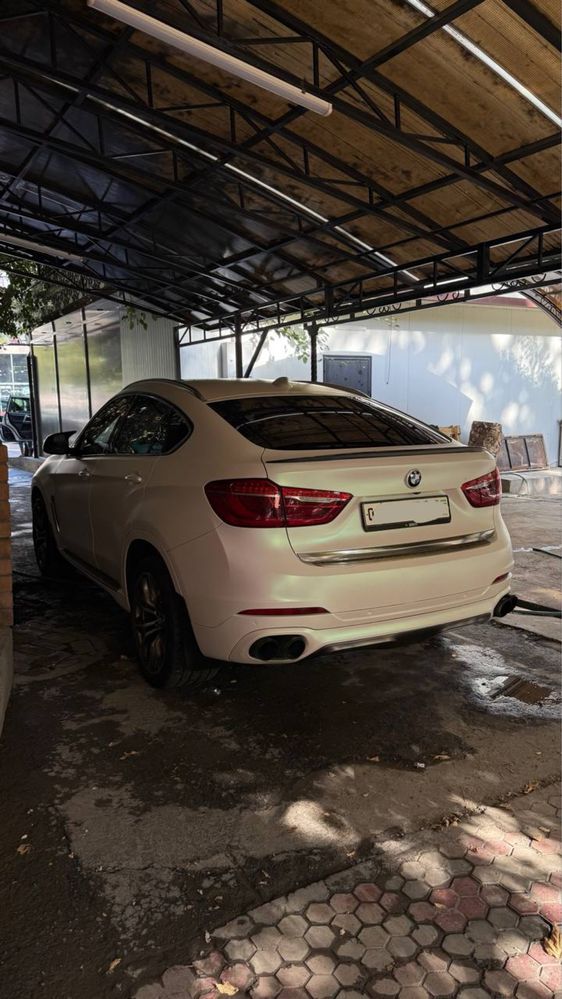 Bmw x6 m50i 2017 идеальная