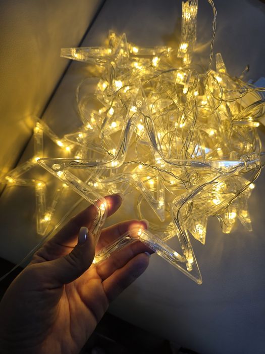 Светящаяся гирлянда-звёзды, тёплый свет, как новая