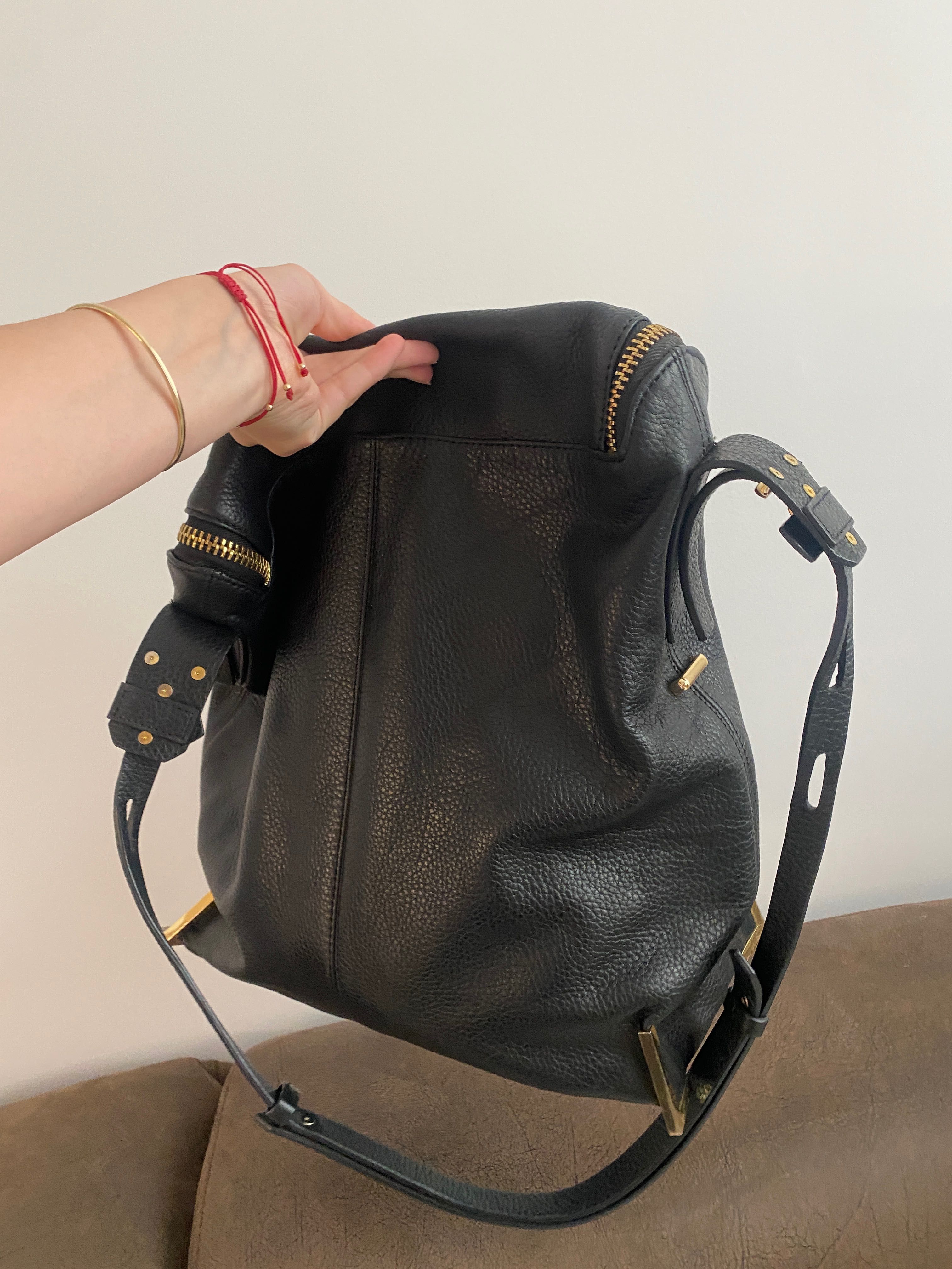 Дамска чанта от естествена кожа черна ZARA