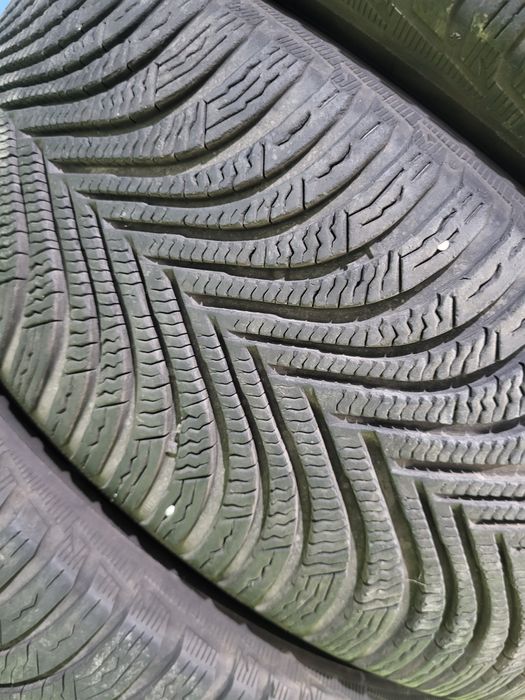 4 бр зимни 225/55/17 Michelin