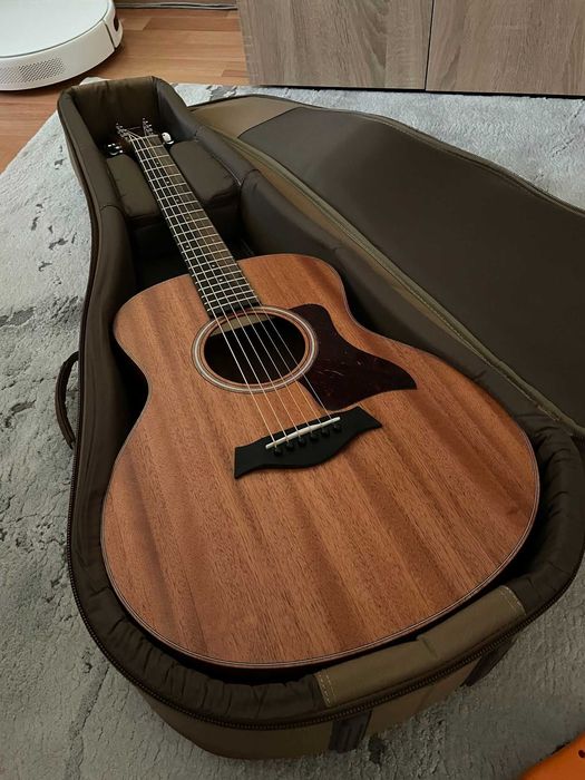 Акустична китара Taylor GS mini + аксесоари