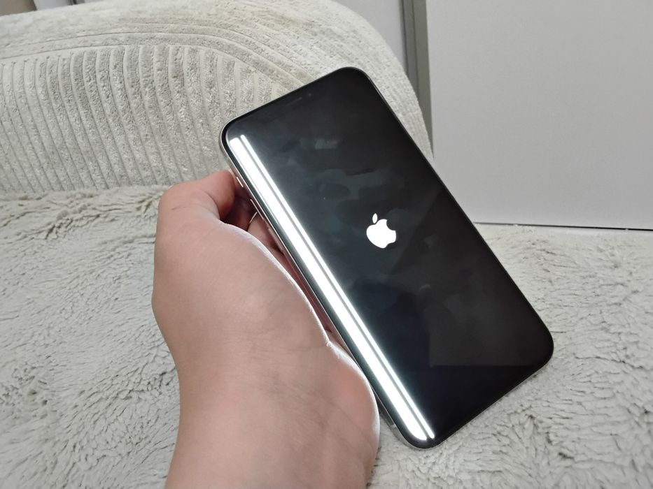 Iphone11 trebuie schimbat displayul