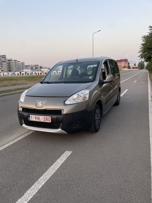 Peugeot Partner cu 5 usi