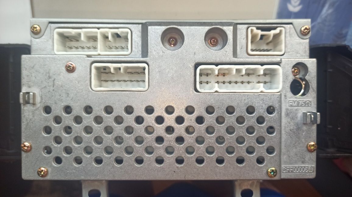 CD player за Toyota Corolla (E120; E130) (2000-2007)