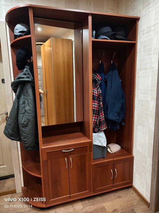 Продам шкаф в прихожую