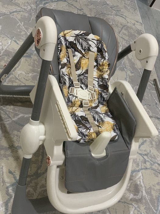 Bolalar ovqatlanadigan stulchik