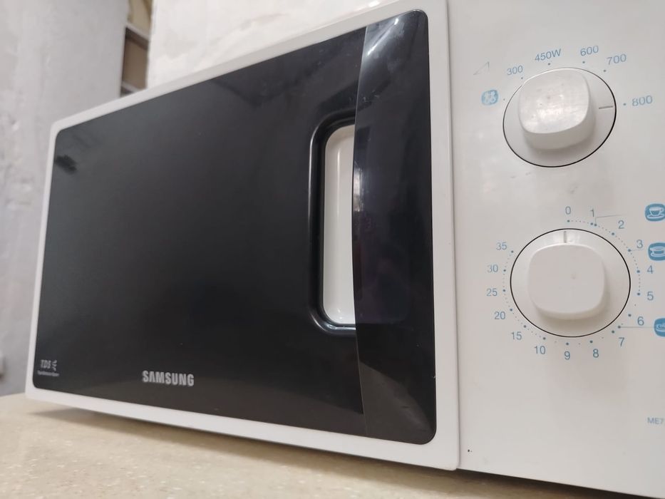 Продам микроволновку Samsung