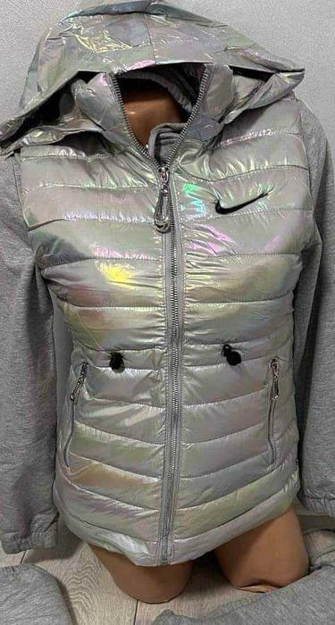 Vesta scurta dama Nike