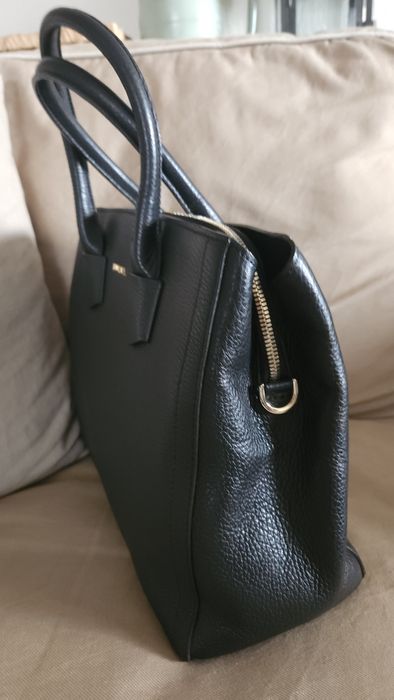 Furla Alba черна телешка кожа