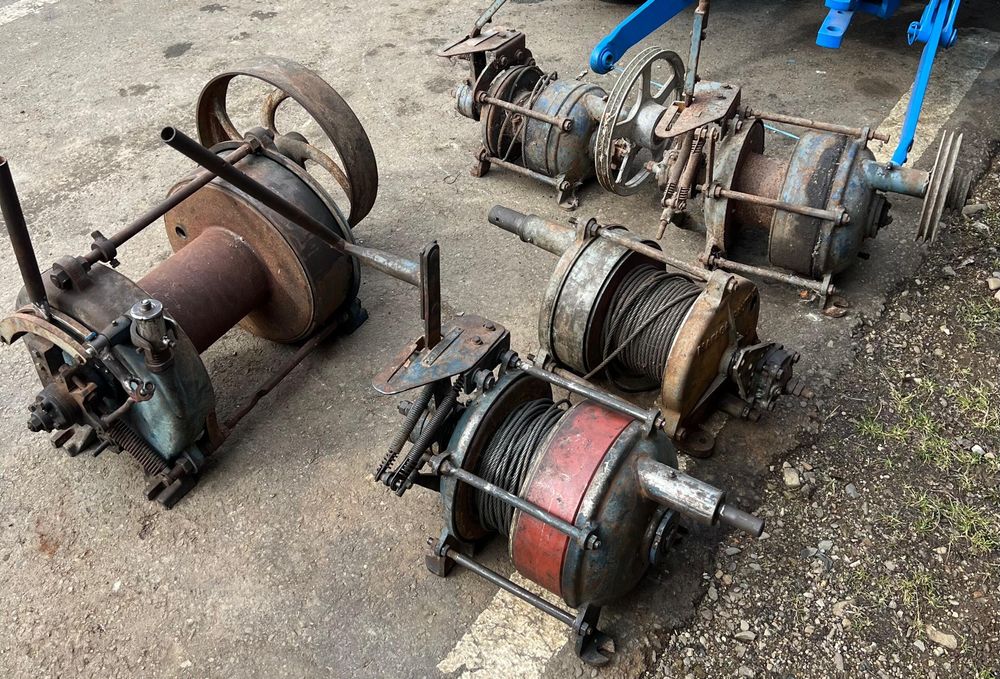 Trolii tractor forestiere