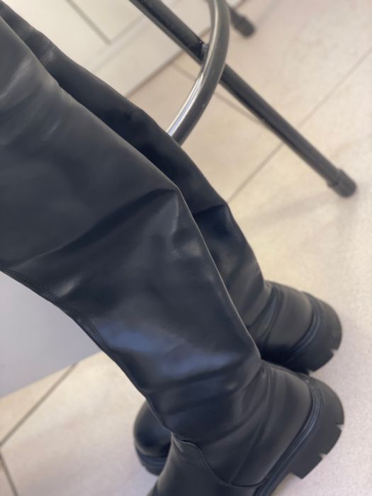 Продаю Ботфорты