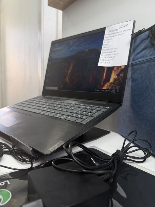 Ноутбук в отличном состоянии, полностью готов к работе и учебе Core i3