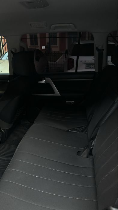 Toyota Land Cruiser 200 4.6