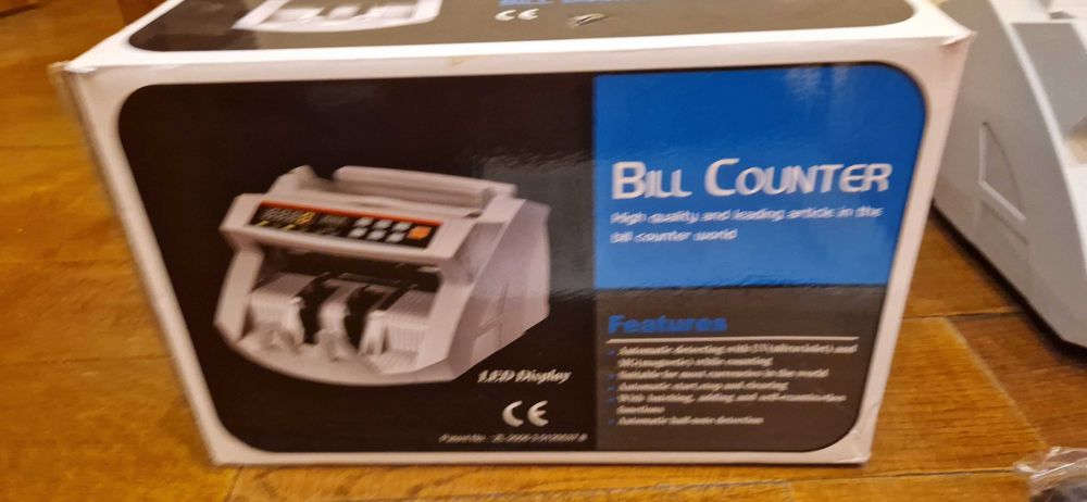 NEGOCIABIL - Vand aparat de numarat bani nou/functional (in garantie)