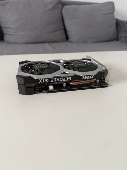 Placa video GeForce 1660 Ventus XS 6G OC + Sursa Corsair CX550M