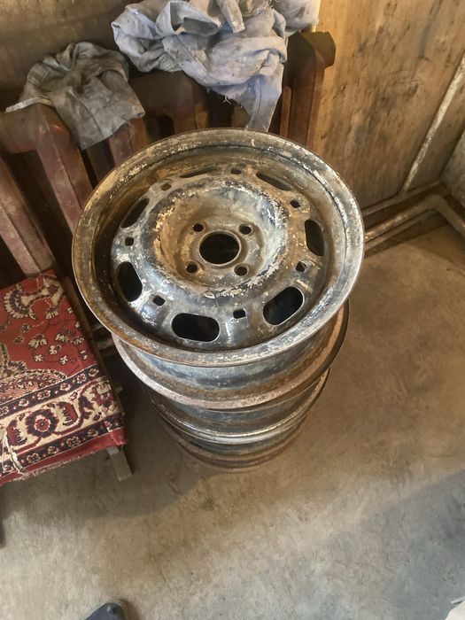 Срочно продам диски