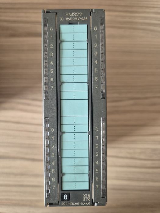 модуль вывода дискретных сигналов Siemens SIMATIC SM 322
