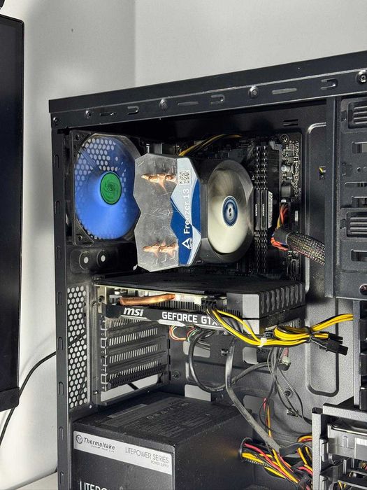 Calculator/PC Gaming i5 9600KF / GTX 1660 Ti / 16GB RAM / SSD + HDD